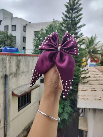 Elegant Pearl Hair Bow