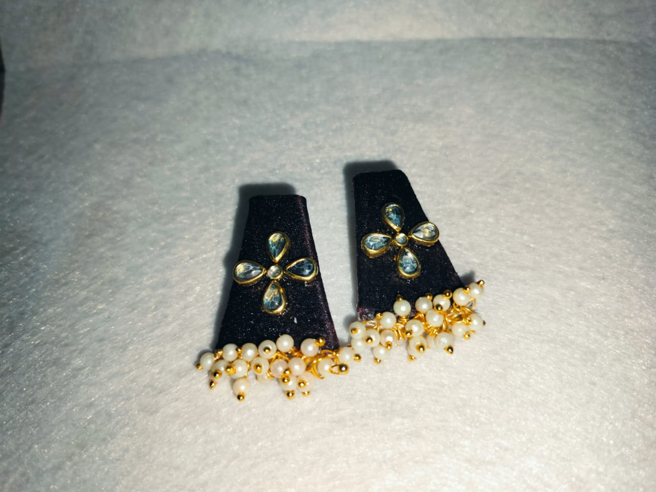 Handmade Kundan Earrings - Elegant and Traditional Indian Jewellery