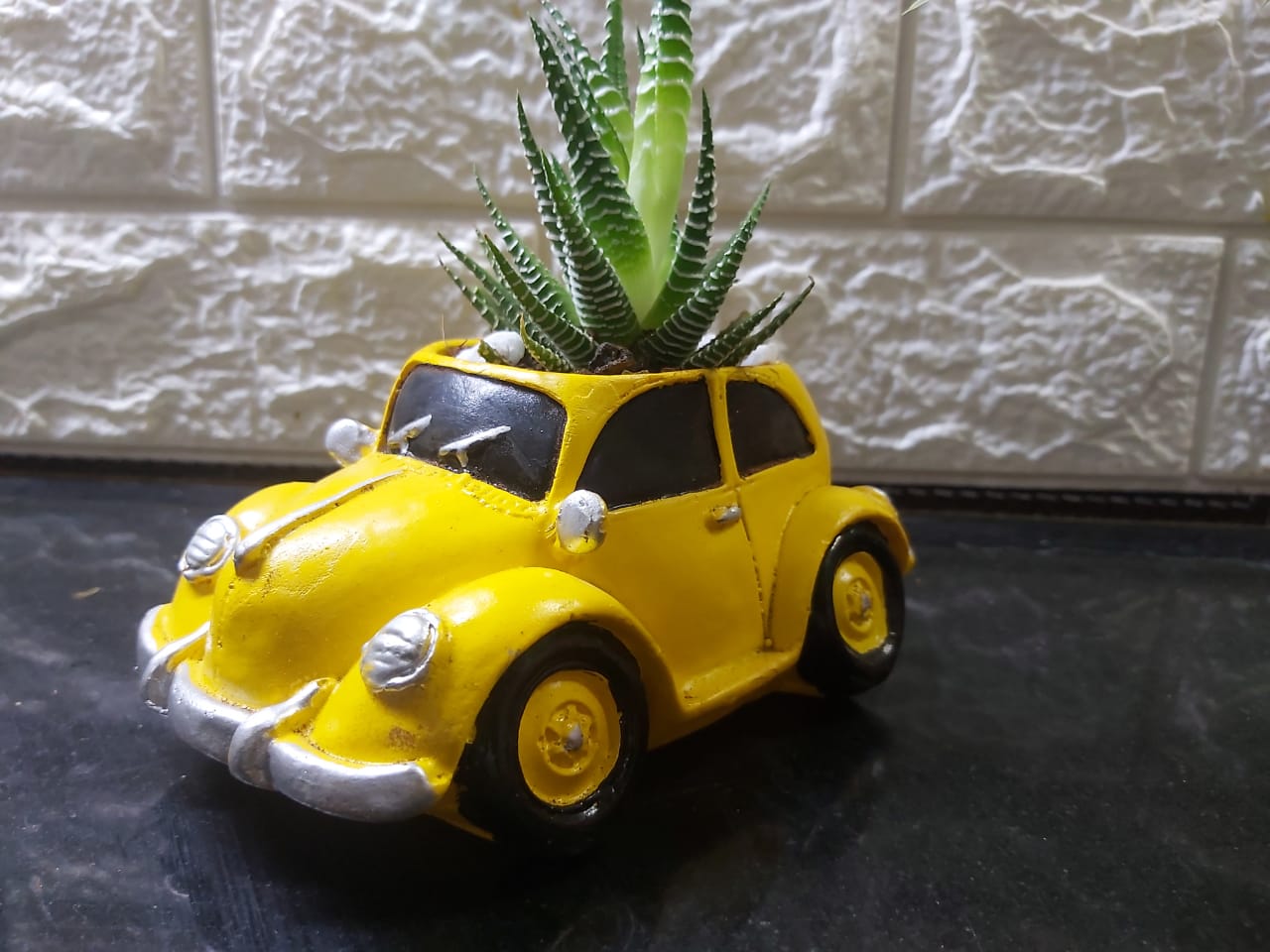 Decorative Car Planter for Indoor & Outdoor Spaces