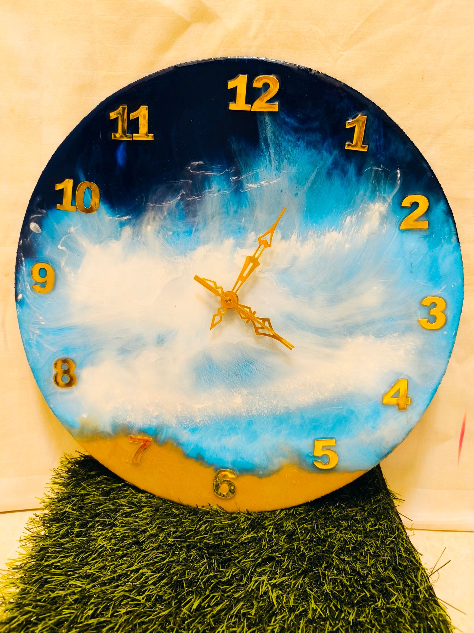 Resin wall clock