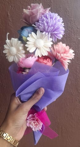 Floral Candle Bouquet – Elegant & Unique Gift